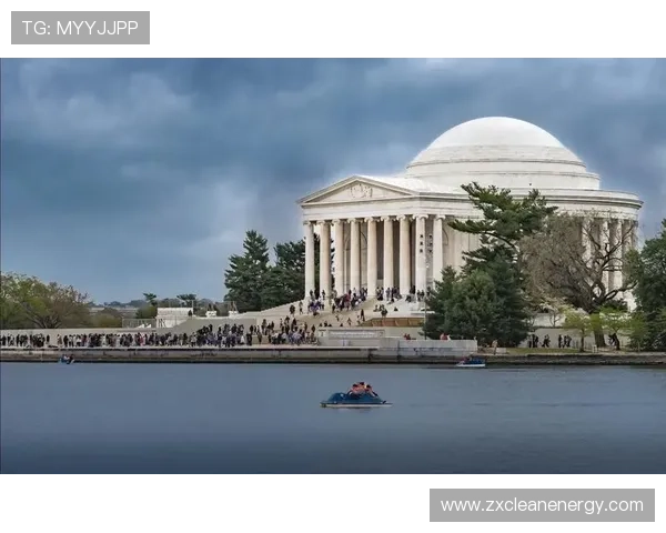 两座城市的交汇点在时间的洪流中静静等待彼此的重逢与未来的故事