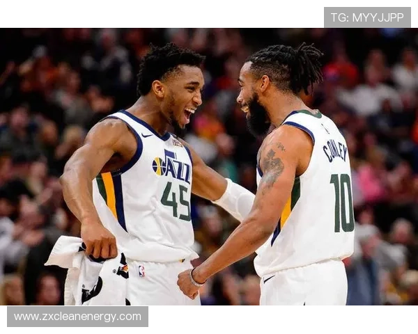 森林狼队为老将英格尔斯庆生送祝福特制海报传递温暖与感动